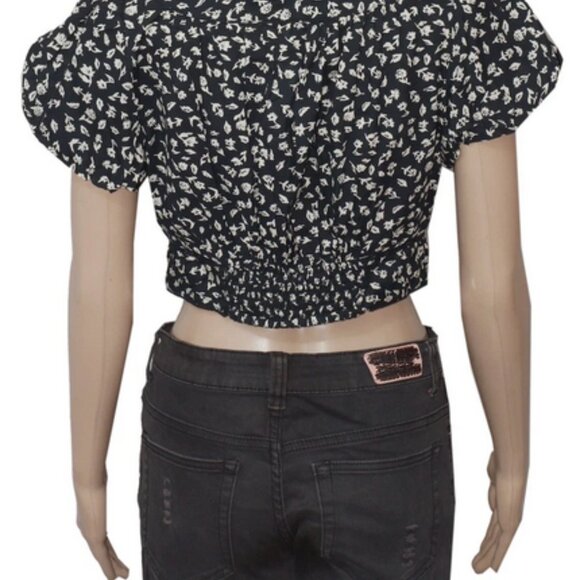Free People Easy To Love Cropped Top Buttondown Smocked Printed XS - Picture 3 of 5